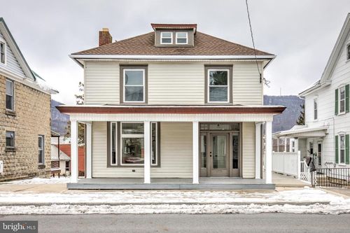 711 Main St, LYKENS, PA, 17048-1412 | Card Image