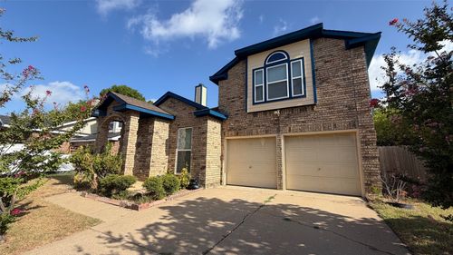 1429 Beckwith Dr, Arlington, TX, 76018-2615 | Card Image