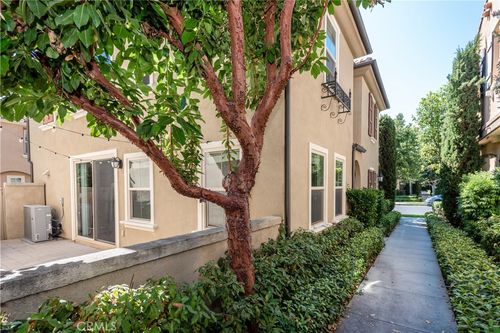 165 Pathway, Irvine, CA, 92618-8807 | Card Image