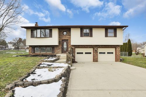 60 Jonquil Dr Sw, Etna, OH, 43062-9047 | Card Image