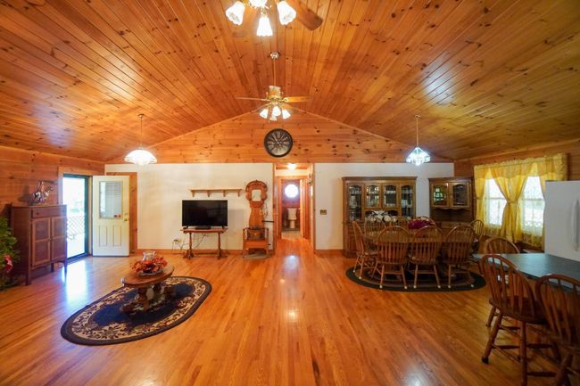 1675 Chigger Hollow Rd, House other with 3 bedrooms, 3 bathrooms and 13 parking in Pleasant Shade TN | Image 12