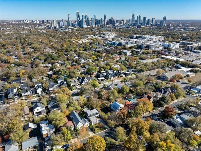 1702 Bauerle Ave, House other with 4 bedrooms, 3 bathrooms and 2 parking in Austin TX | Image 36