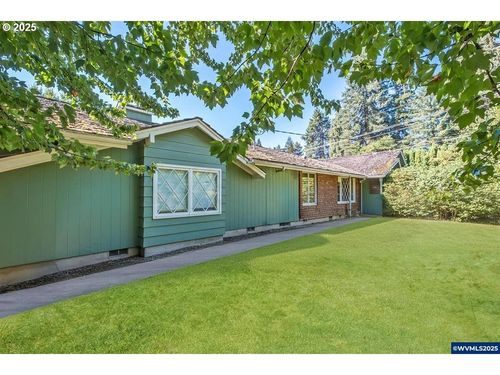 112 Ne Green Ct, Albany, OR, 97321-1634 | Card Image