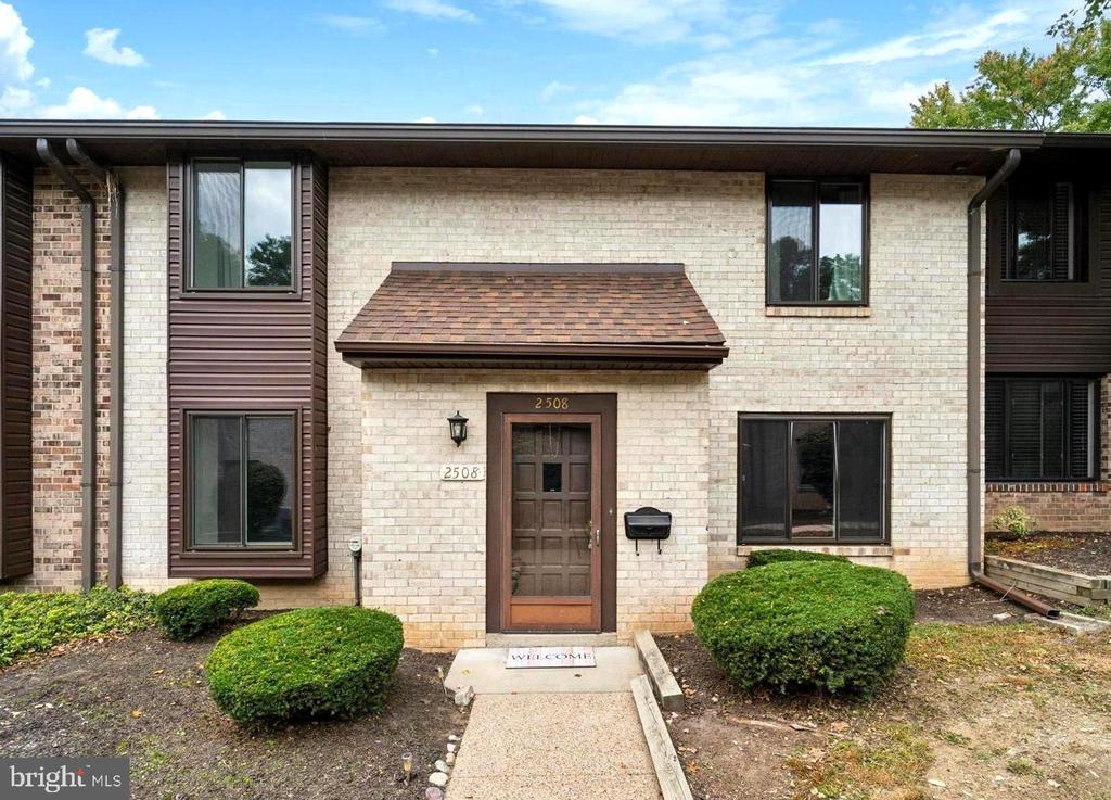 Red Oak Cir, Springfield, PA 19064