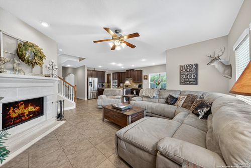 25007 Seal Cv, San Antonio, TX, 78255-3542 | Card Image