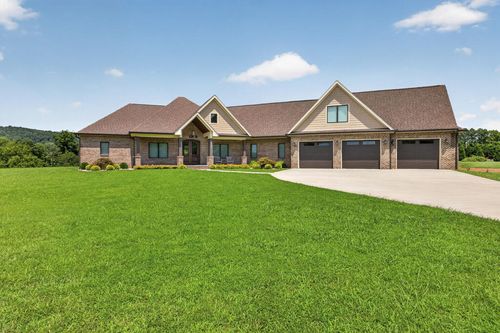 3542 Seven Springs Rd, Cookeville, TN, 38506-6231 | Card Image