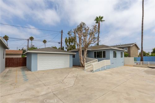 d-2218 Placentia Ave, Costa Mesa, CA, 92627 | Card Image