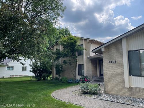 5408 Vincennes Dr, Bloomfield Hills, MI, 48302-2560 | Card Image