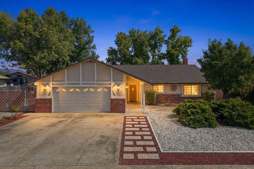 318 Woodhill Drive, Redding, CA, 96003 | Card Image