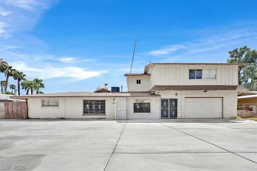 325 Vandalia St, Las Vegas, NV, 89106-3941 | Card Image