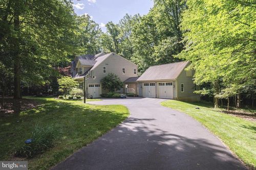 40845 Forest Glen Dr, Leesburg, VA, 20175-6557 | Card Image