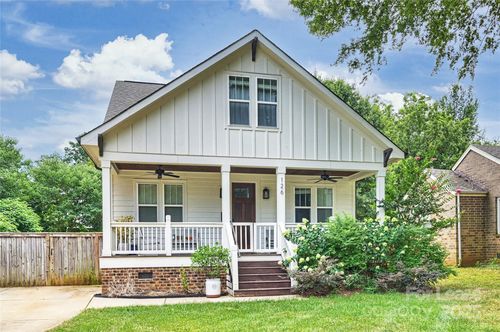 126 N Smallwood Pl, Charlotte, NC, 28216-5236 | Card Image