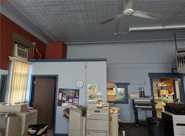 701 N 22 Nd St, Home with 0 bedrooms, 1 bathrooms and 7 parking in Mattoon IL | Image 7