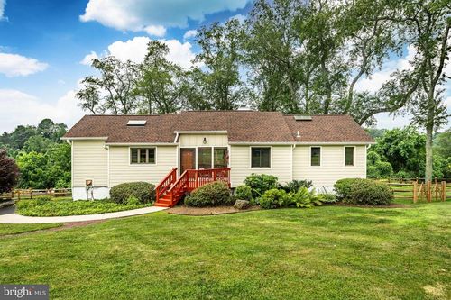 1009 N Ridge Rd, CHADDS FORD, PA, 19317-9446 | Card Image