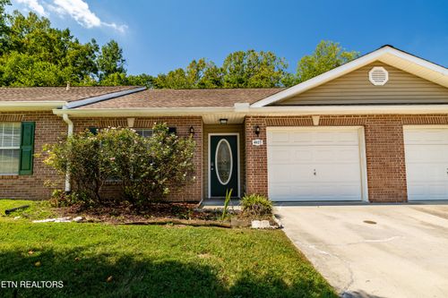 4027 Darwin Way, Knoxville, TN, 37918-5187 | Card Image