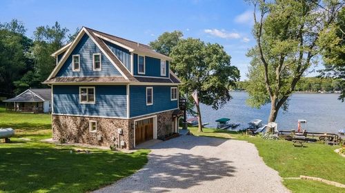 160 Lane 100 Long Lake, Fremont, IN, 46737-9211 | Card Image