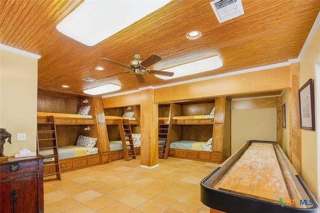 2133 W Maple St, House other with 4 bedrooms, 5 bathrooms and null parking in Port O Connor TX | Image 29