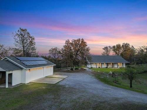 13303 Intermountain Rd, Redding, CA, 96003-8644 | Card Image