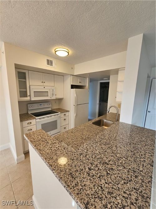 apt-5206-1840 Florida Club Cir, NAPLES, FL, 34112-8732 | Card Image