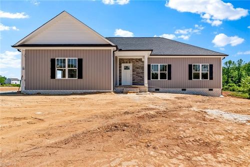 273 Stonybrook Drive, Lexington, NC, 27295 | Card Image