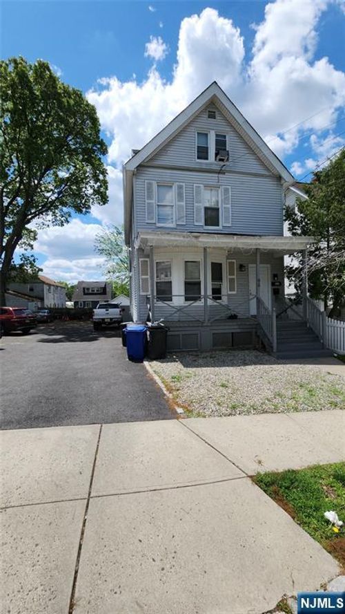 94 Maple St, West Orange, NJ, 07052-5819 | Card Image