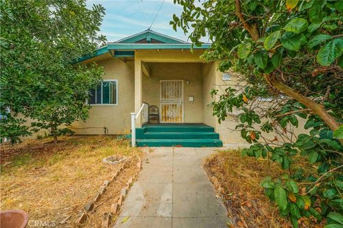 1012 Vina, Long Beach, CA, 90813 | Card Image