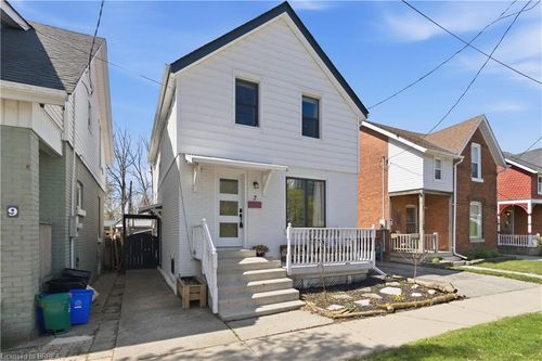 7 Ontario St, Brantford, ON, N3S2B7 | Card Image