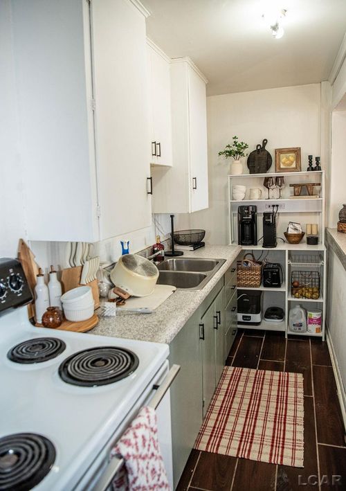 324 Railroad St, Hudson, MI, 49247-1054 | Card Image