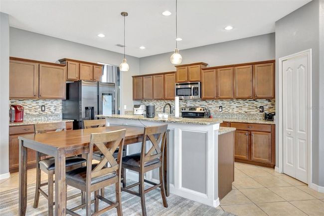 10820 Carloway Hills Dr, House other with 6 bedrooms, 4 bathrooms and null parking in Wimauma FL | Image 14