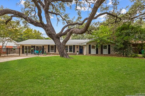 8731 Oak Ledge Dr, San Antonio, TX, 78217-5806 | Card Image