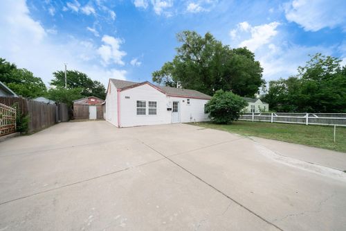 4604 S Meadowview, Wichita, KS, 67216 | Card Image