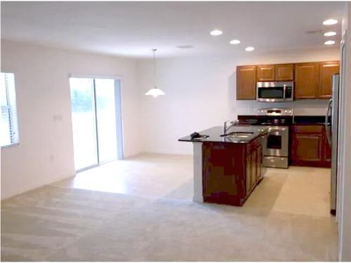 386 Lexington Avenue Sw, Vero Beach, FL, 32962 | Card Image