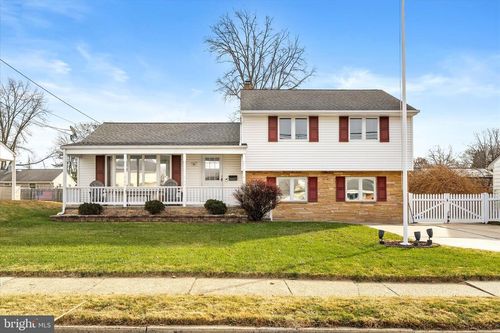 90 Hempstead Rd, Hamilton, NJ, 08610-2035 | Card Image