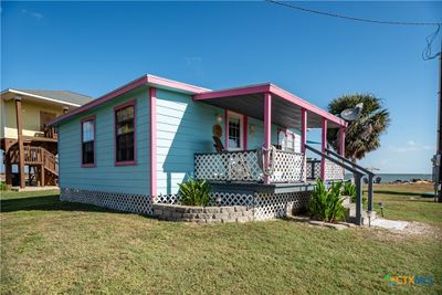 1 Leonard Street, House other with 2 bedrooms, 1 bathrooms and null parking in Port Lavaca TX | Image 1