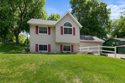 706 Schubert Dr, Buffalo, MN, 55313-2133 | Card Image