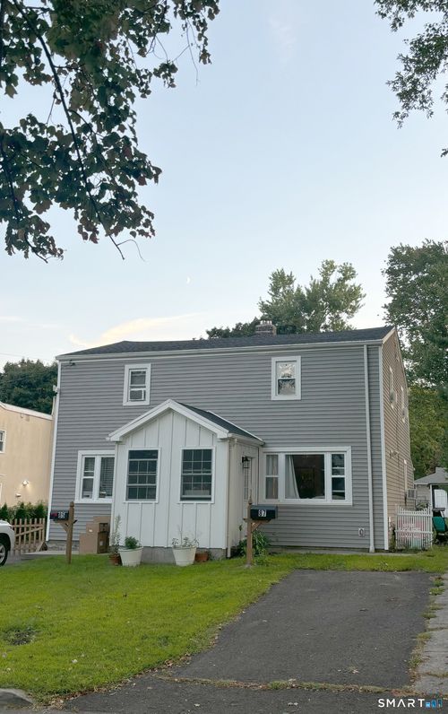 87 Beacon View Dr, Fairfield, CT, 06825-3704 | Card Image