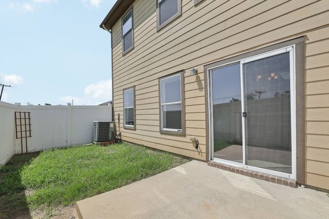 APT-98 - 1900 Little Elm Trl, Townhouse with 3 bedrooms, 3 bathrooms and 2 parking in Cedar Park TX | Image 30