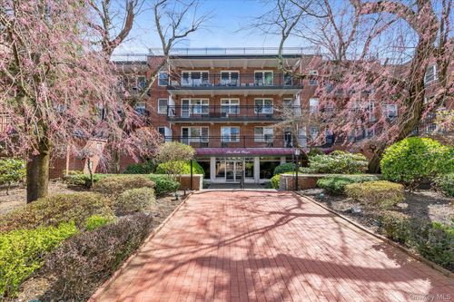 apt-3o-30 Stoner Ave, Great Neck, NY, 11021-2104 | Card Image