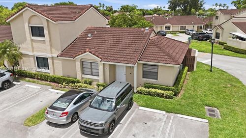 6473 Nw 170th Ln, Hialeah, FL, 33015-4630 | Card Image