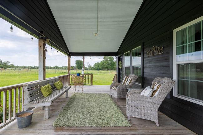 3643 Noak Rd, Home with 6 bedrooms, 4 bathrooms and null parking in Round Top TX | Image 5
