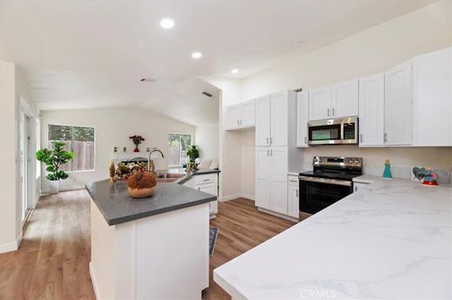 12784 Thomas Rd, Redlands, CA, 92373 | Card Image