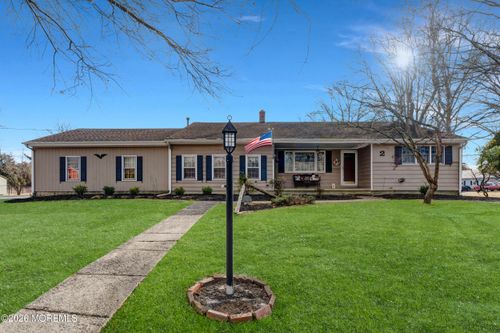 2 Robert Pl, OCEAN, NJ, 07712-7216 | Card Image