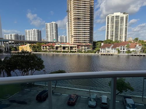 apt-525-19390 Collins Ave, Sunny Isles Beach, FL, 33160-2263 | Card Image