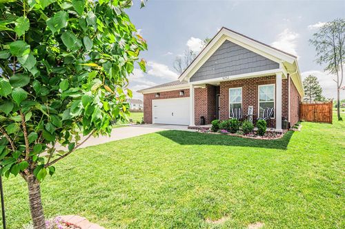 9252 Woodgate Cir, Alvaton, KY, 42122-7830 | Card Image