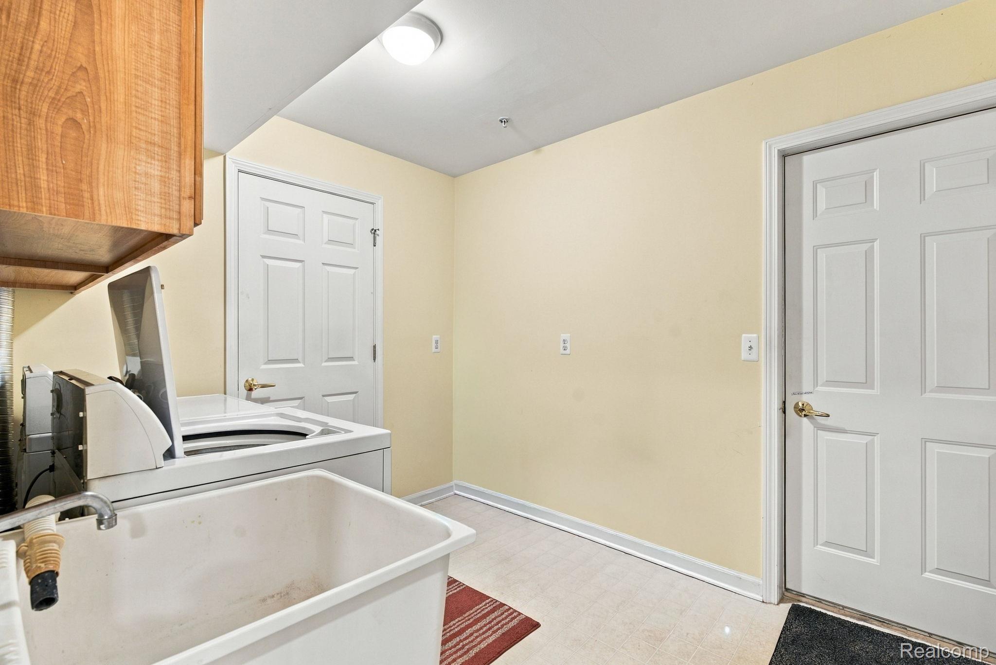 Residential Lease in Novi 3