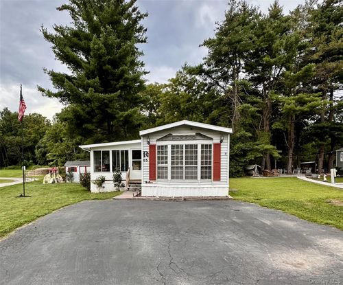 65 Water Loop, Pleasant Valley, NY, 12569-6939 | Card Image