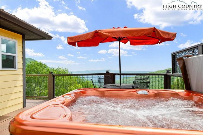 158 Longview Ct, House other with 2 bedrooms, 3 bathrooms and null parking in Seven Devils NC | Image 15
