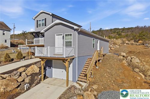 1021 Princeton Ave, Palmerton, PA, 18071-1011 | Card Image