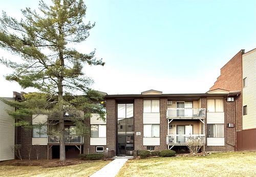 270 Country Club Ln, Pomona, NY, 10970-2516 | Card Image