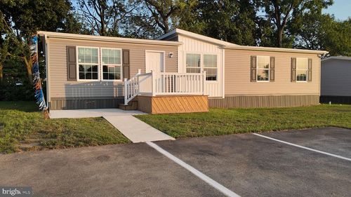 22 W Willow St, PALMYRA, PA, 17078-8938 | Card Image